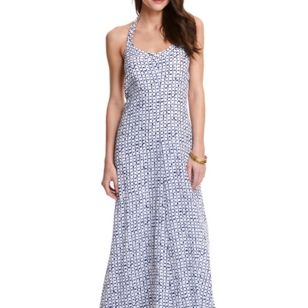 Woman’s size 6 vineyard vines vintage  blue and White Women's maxi Dress